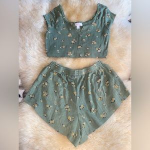 Matching PJ set 🌿✨